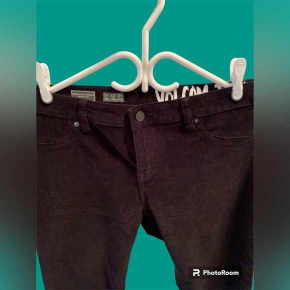 Volcom Jeans - Picture 2 of 3